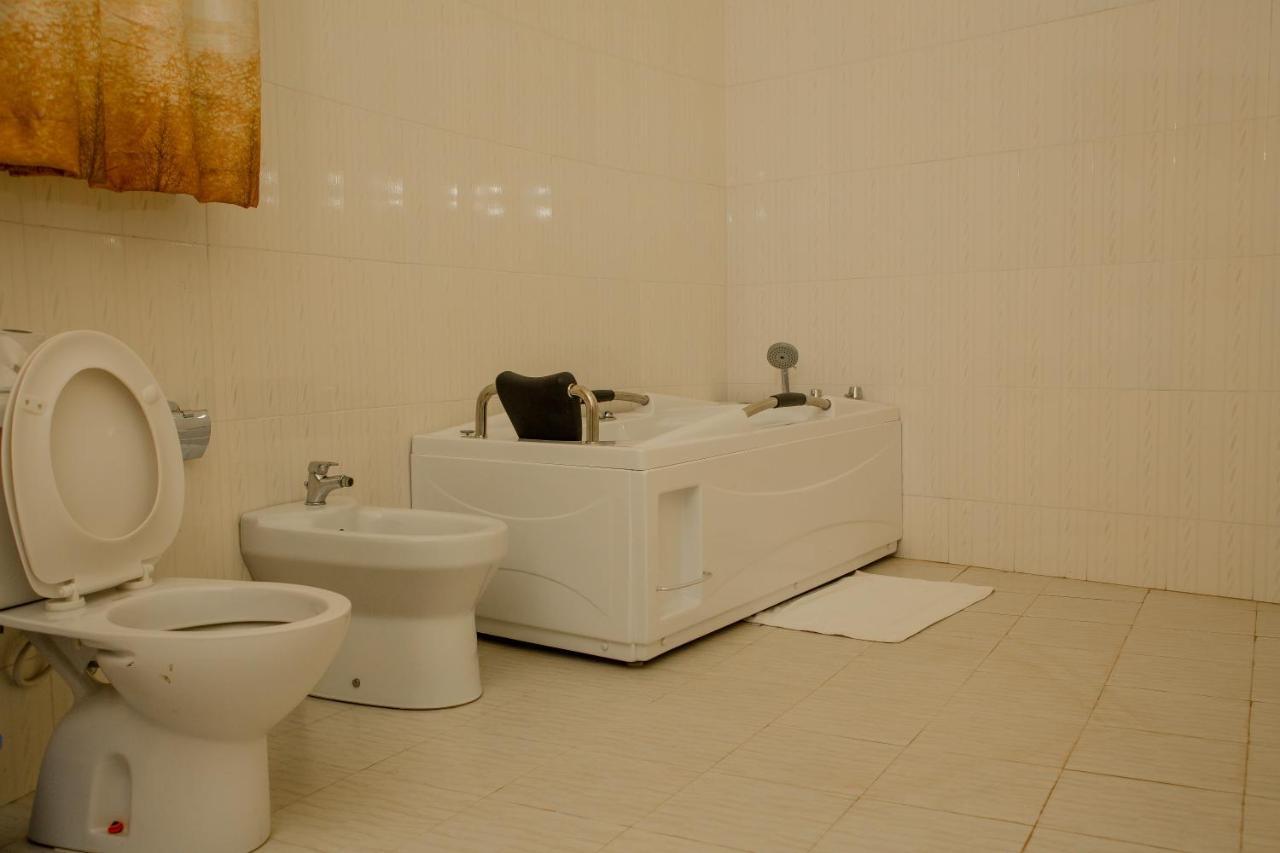 A1 Hotel And Resort 아루샤 외부 사진
