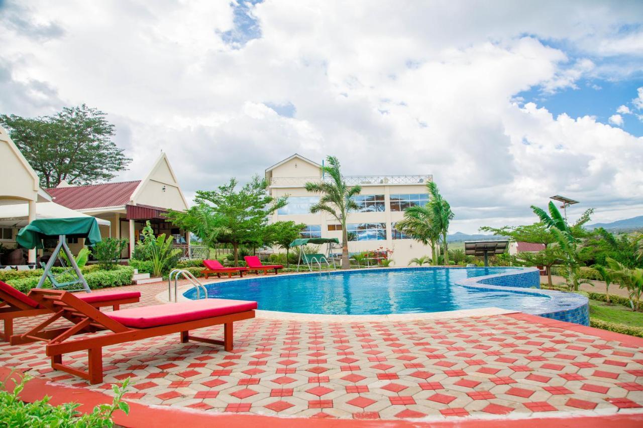 A1 Hotel And Resort 아루샤 외부 사진